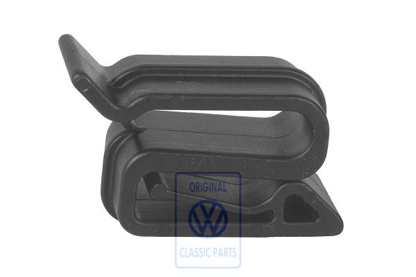 Clip for VW Golf Mk3