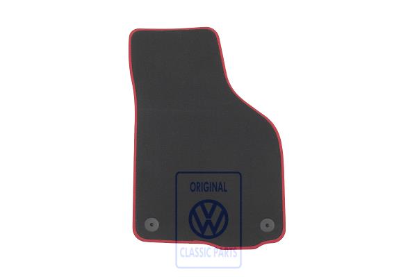 Floor mat for VW Golf Mk5