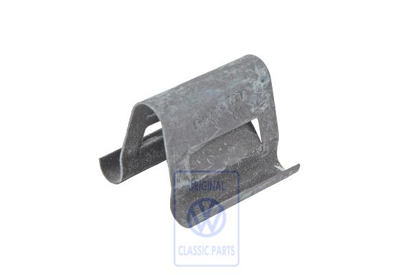Retaining spring