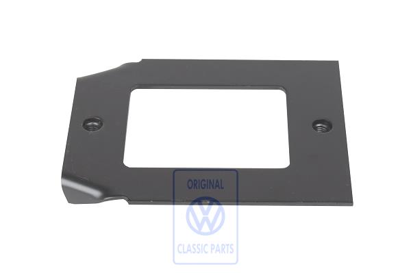 Closing plate for VW T4